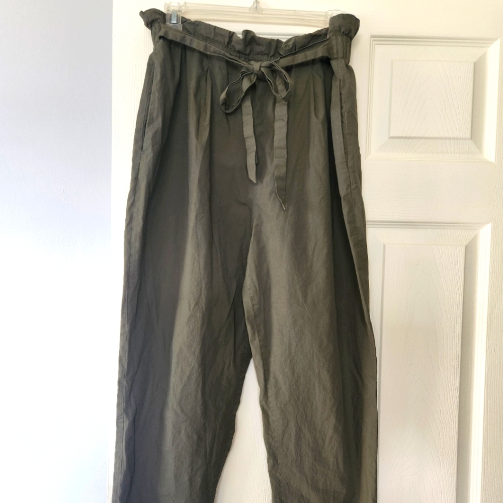 Olive green Zara paper bag pants with belt sz M